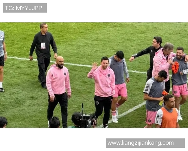 美国足球明星球迷热情高涨助力球队崛起与发展